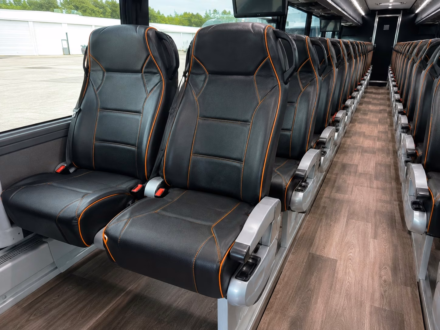 woodbridge wedding shuttle buses for ceremony and reception